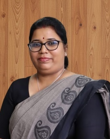 ADV ANITA AJAY DUBEY